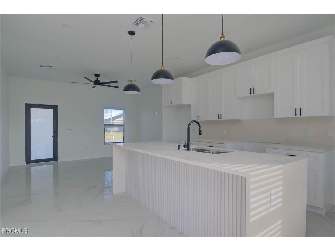 749 Roma Avenue S Lehigh Acres FL 33974 2025019971 image5