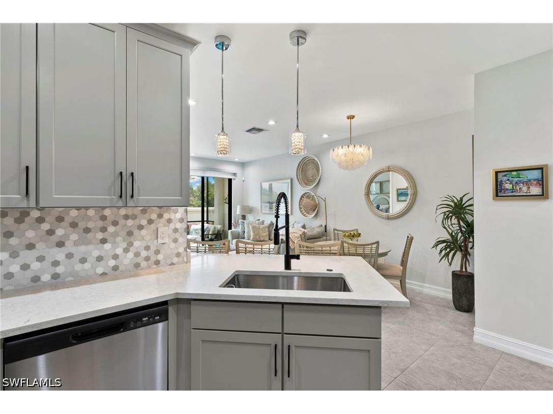 7490 Rockefeller Drive Naples FL 34119 226023028 image7