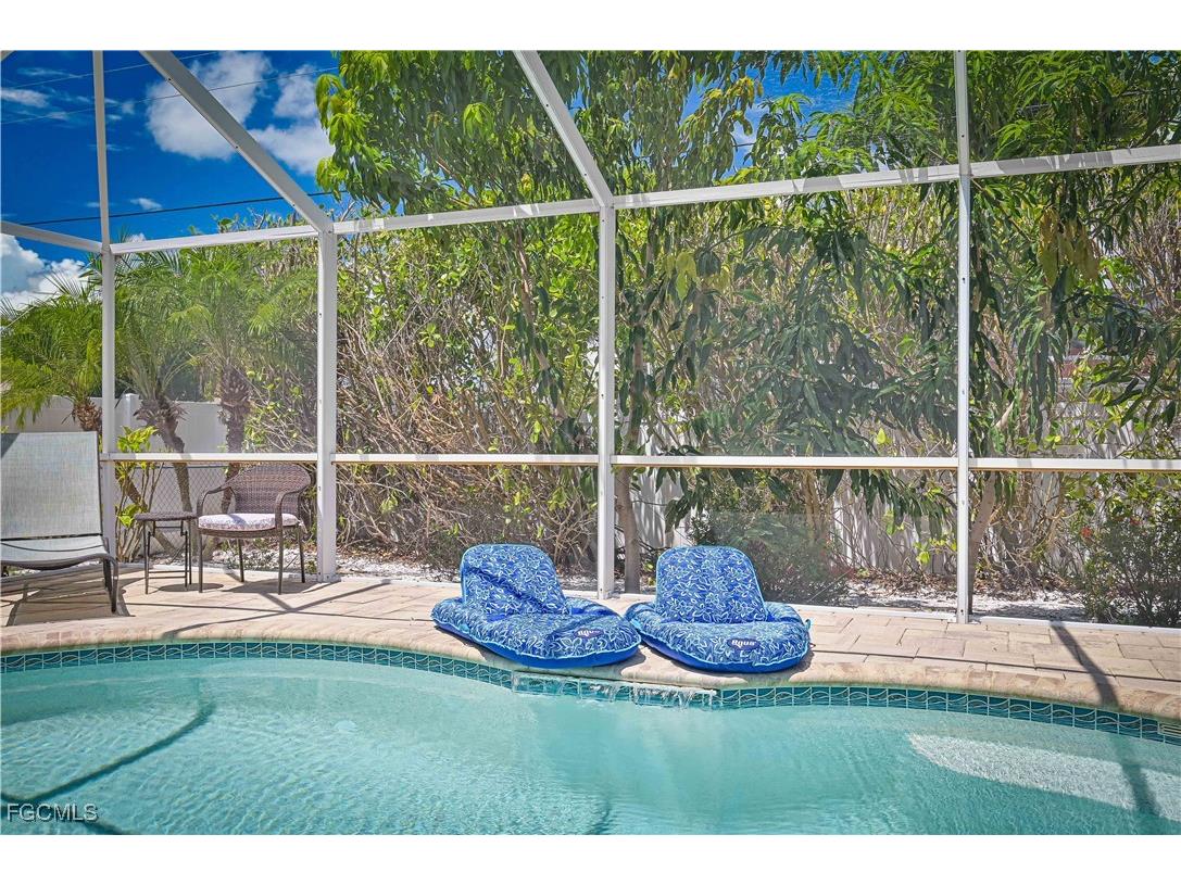 75 3rd Street Bonita Springs FL 34134 2025008586 image4