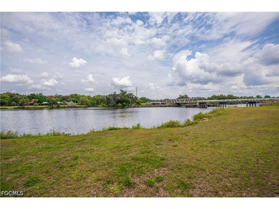 75 Ft Denaud Bridge Way Labelle FL 33935 2026020054 image10
