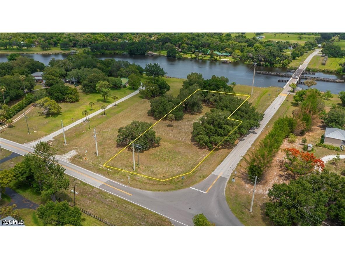 75 Ft Denaud Bridge Way Labelle FL 33935 2026020054 image13