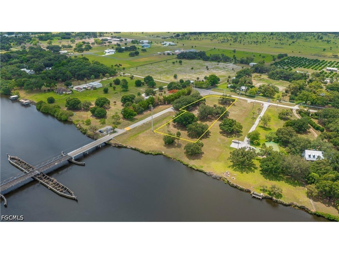 75 Ft Denaud Bridge Way Labelle FL 33935 2026020054 image15