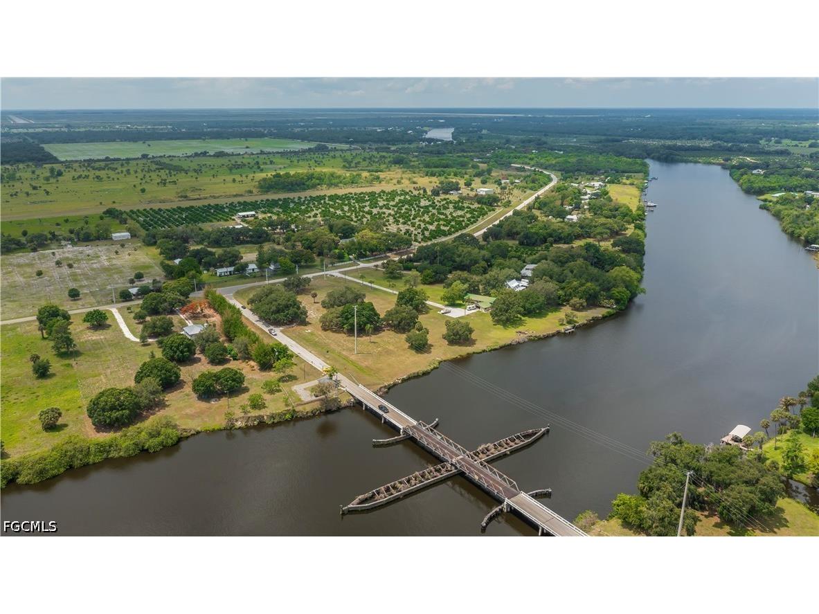 75 Ft Denaud Bridge Way Labelle FL 33935 2026020054 image16
