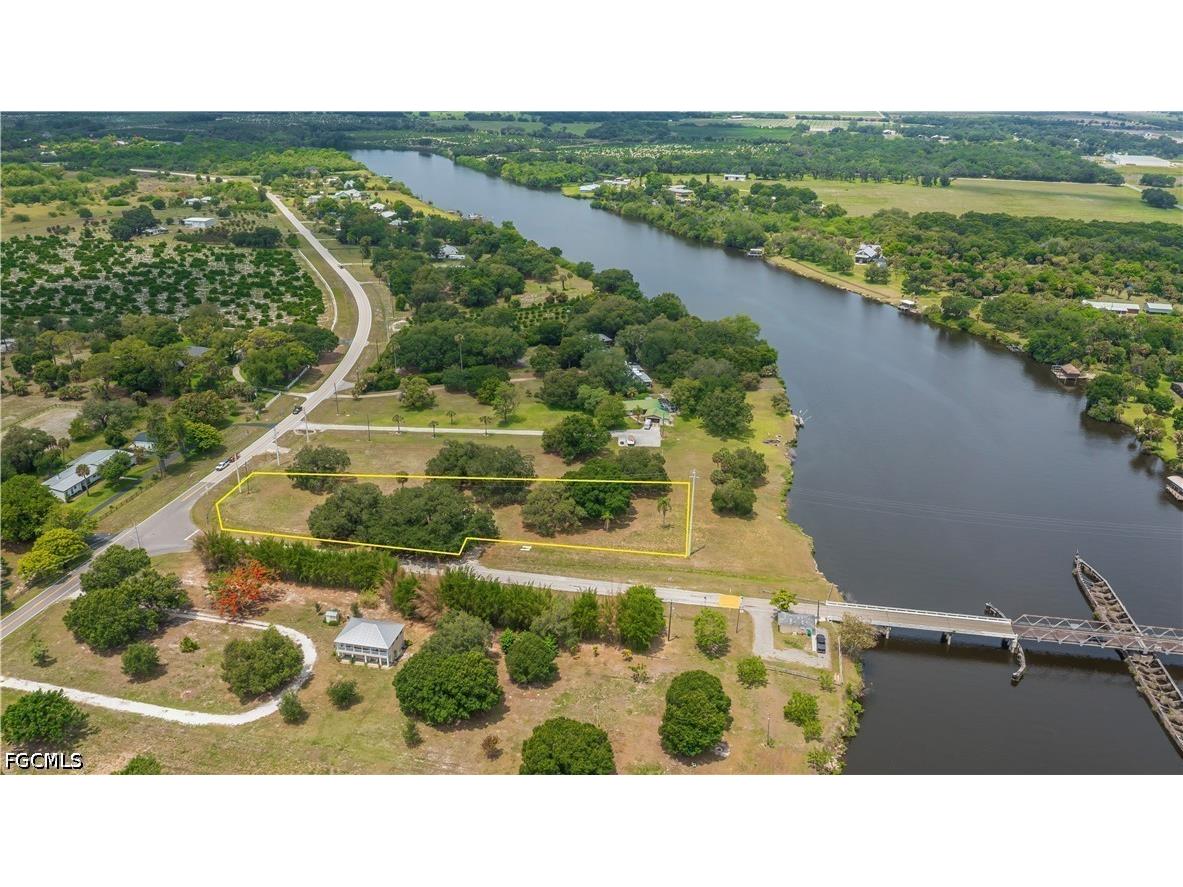75 Ft Denaud Bridge Way Labelle FL 33935 2026020054 image17