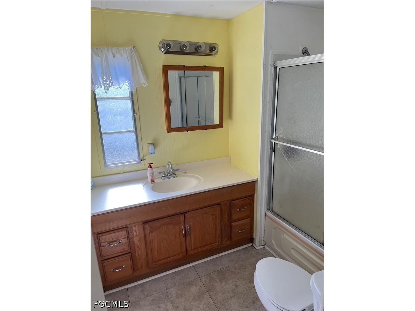 75 Hacienda Boulevard Fort Myers FL 33905 2026022206 image12