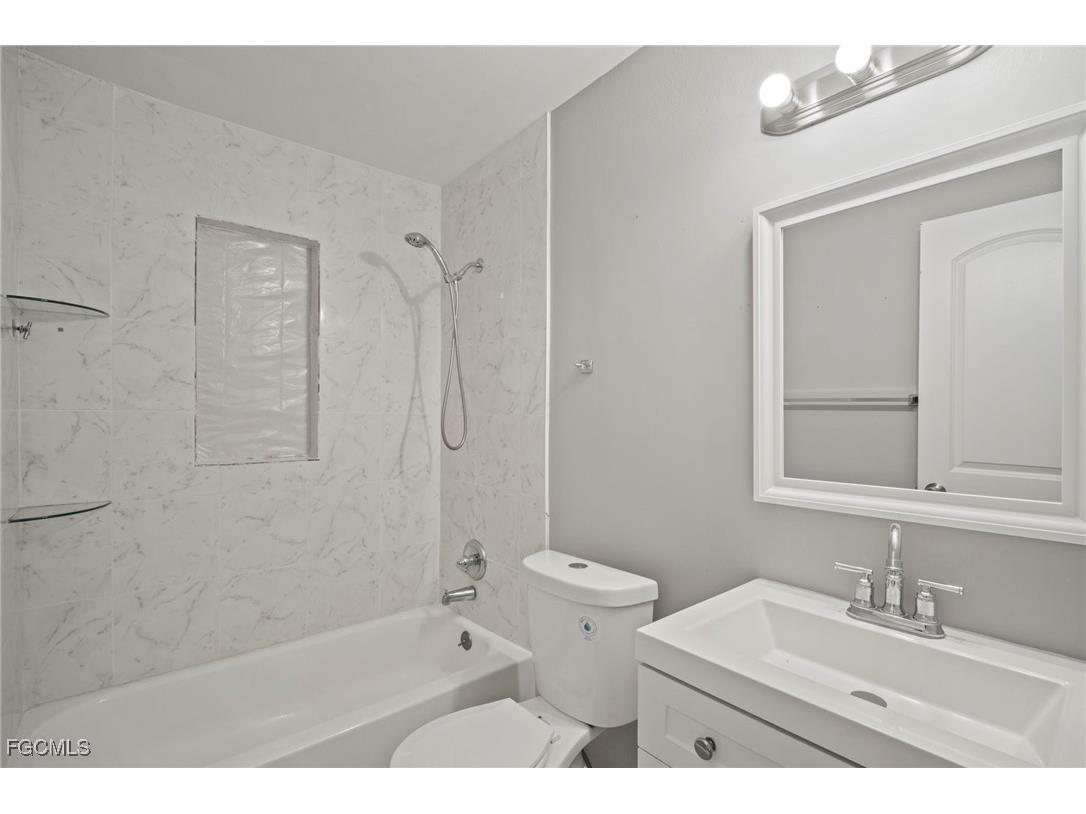 75 Cypress Street North Fort Myers FL 33903 2025006496 image11