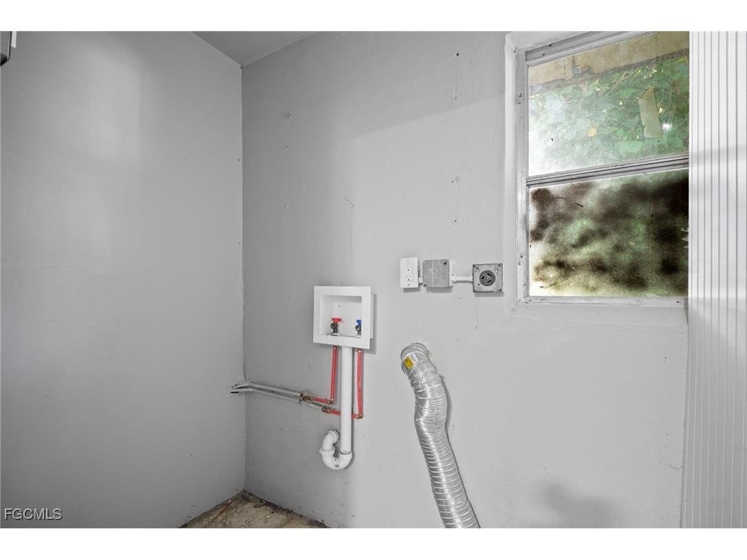 75 Cypress Street North Fort Myers FL 33903 2025006496 image18