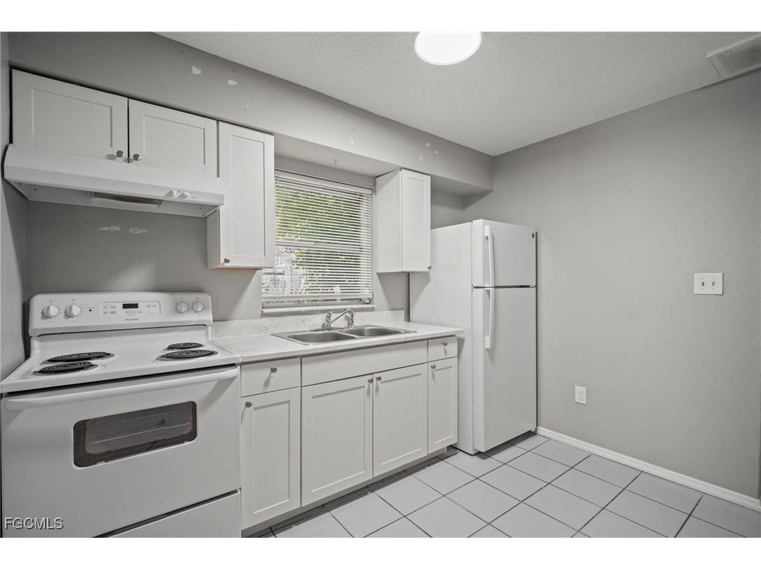 75 Cypress Street North Fort Myers FL 33903 2025006496 image7