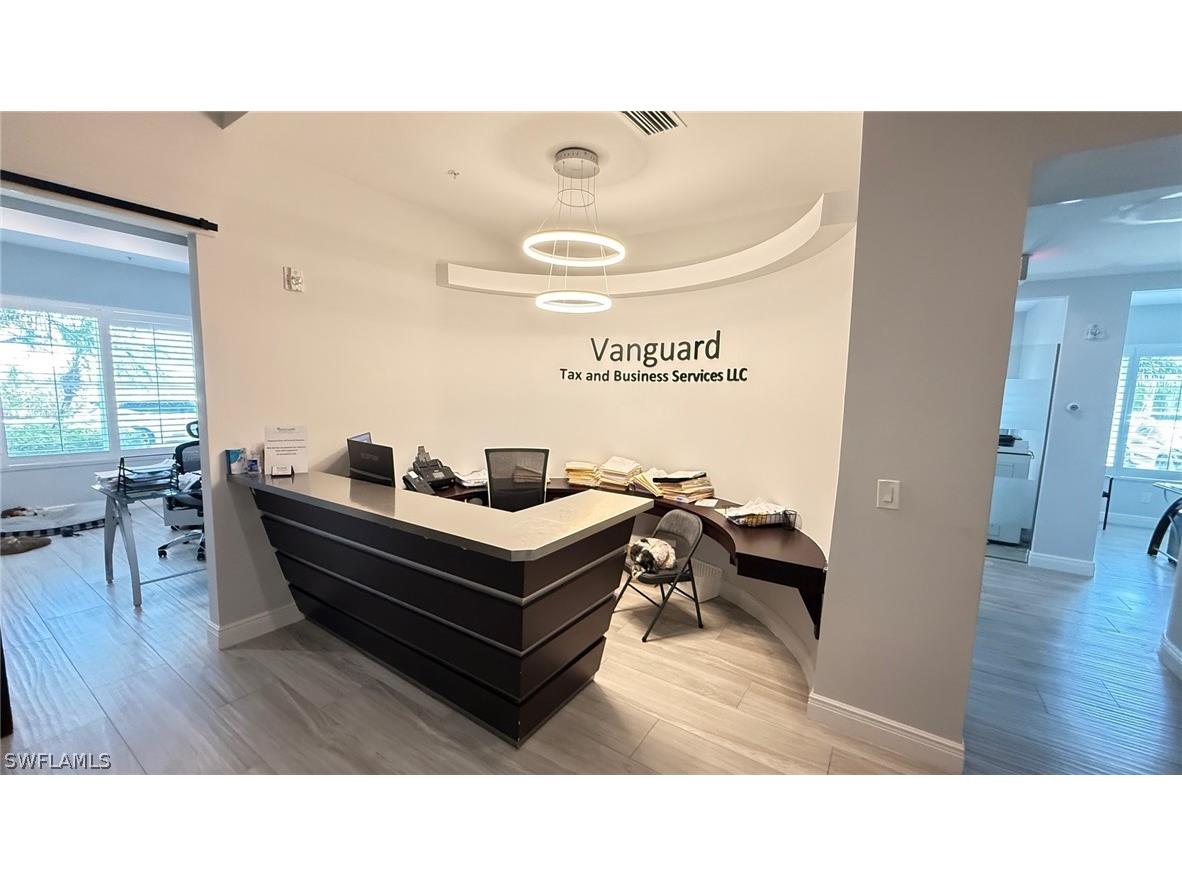 750 11th Street S #101 Naples FL 34102 226012272 image1