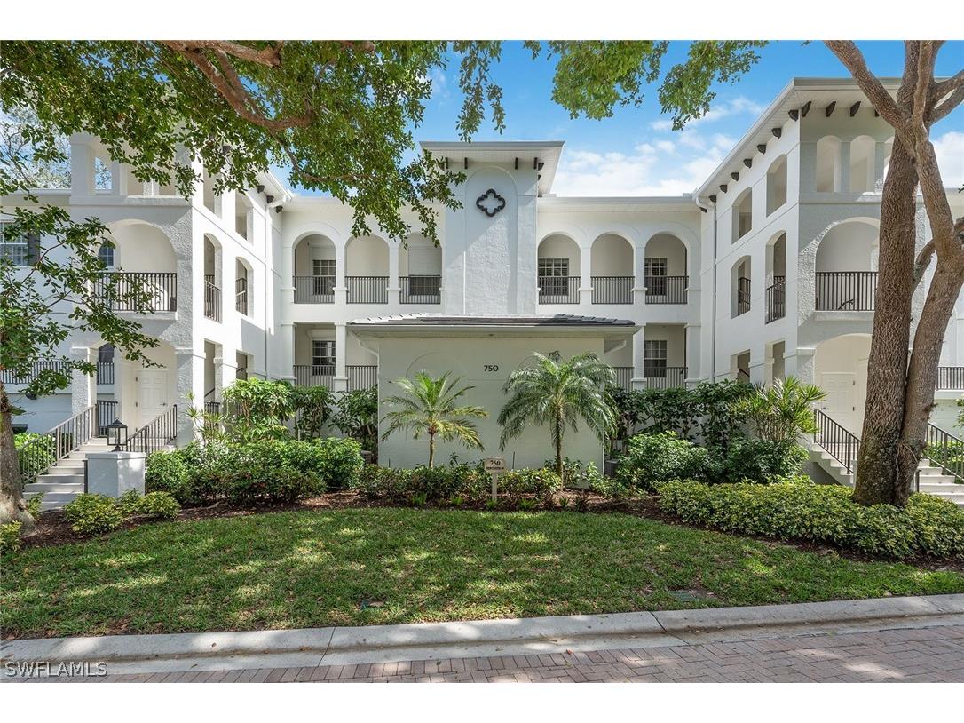 750 Bentwater Circle #104 Naples FL 34108 223007390 image1