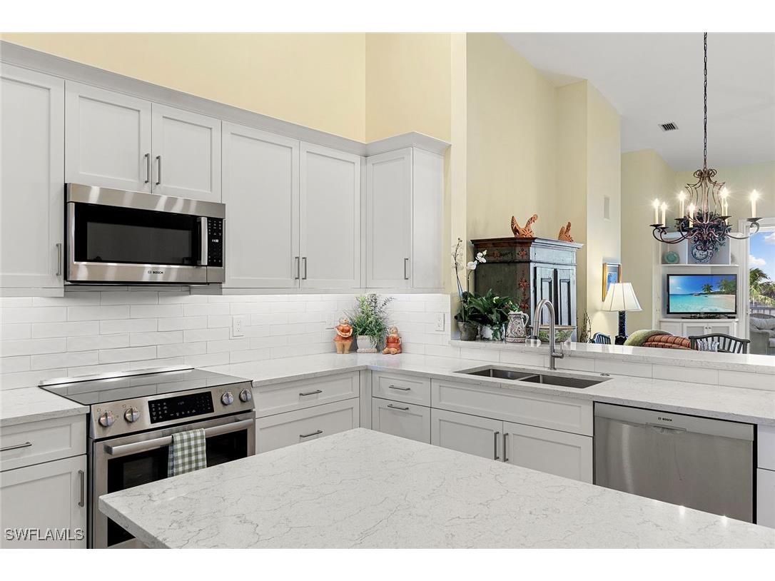 750 Bentwater Circle #203 Naples FL 34108 225085112 image1
