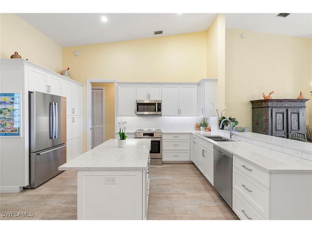 750 Bentwater Circle #203 Naples FL 34108 225085112 image2