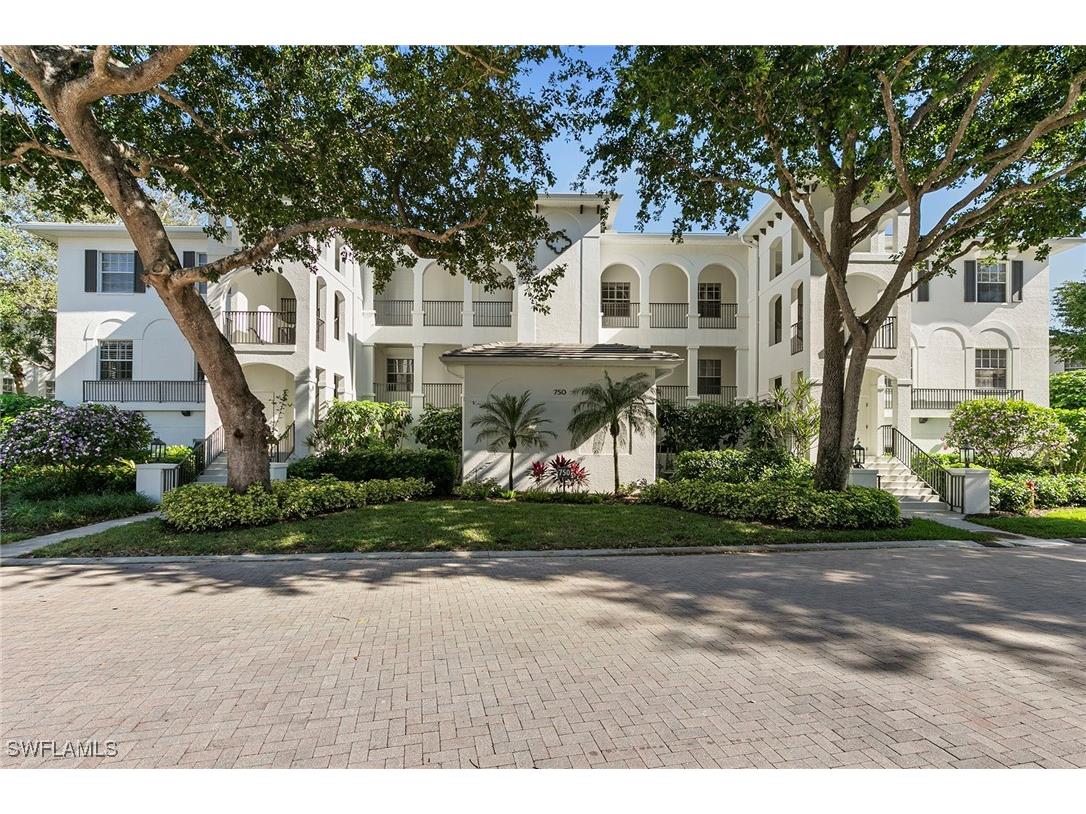 750 Bentwater Circle #203 Naples FL 34108 225085112 image22