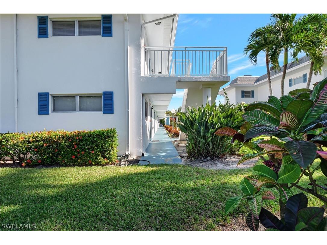 750 Mooring Lane #105 Naples FL 34102 226012351 image25