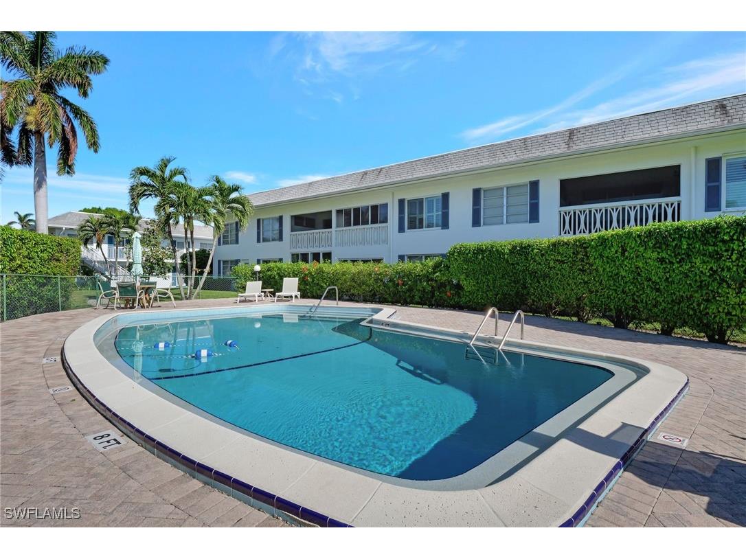 750 Mooring Line Drive #105 Naples FL 34102 225075803 image1