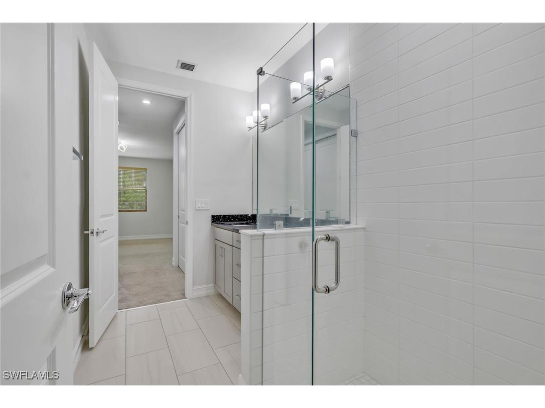 7501 Carnegie Way Naples FL 34119 225053842 image21