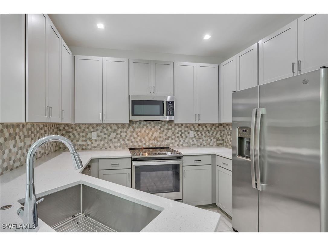 7501 Carnegie Way Naples FL 34119 225053842 image5