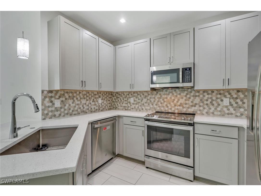7501 Carnegie Way Naples FL 34119 226011379 image6
