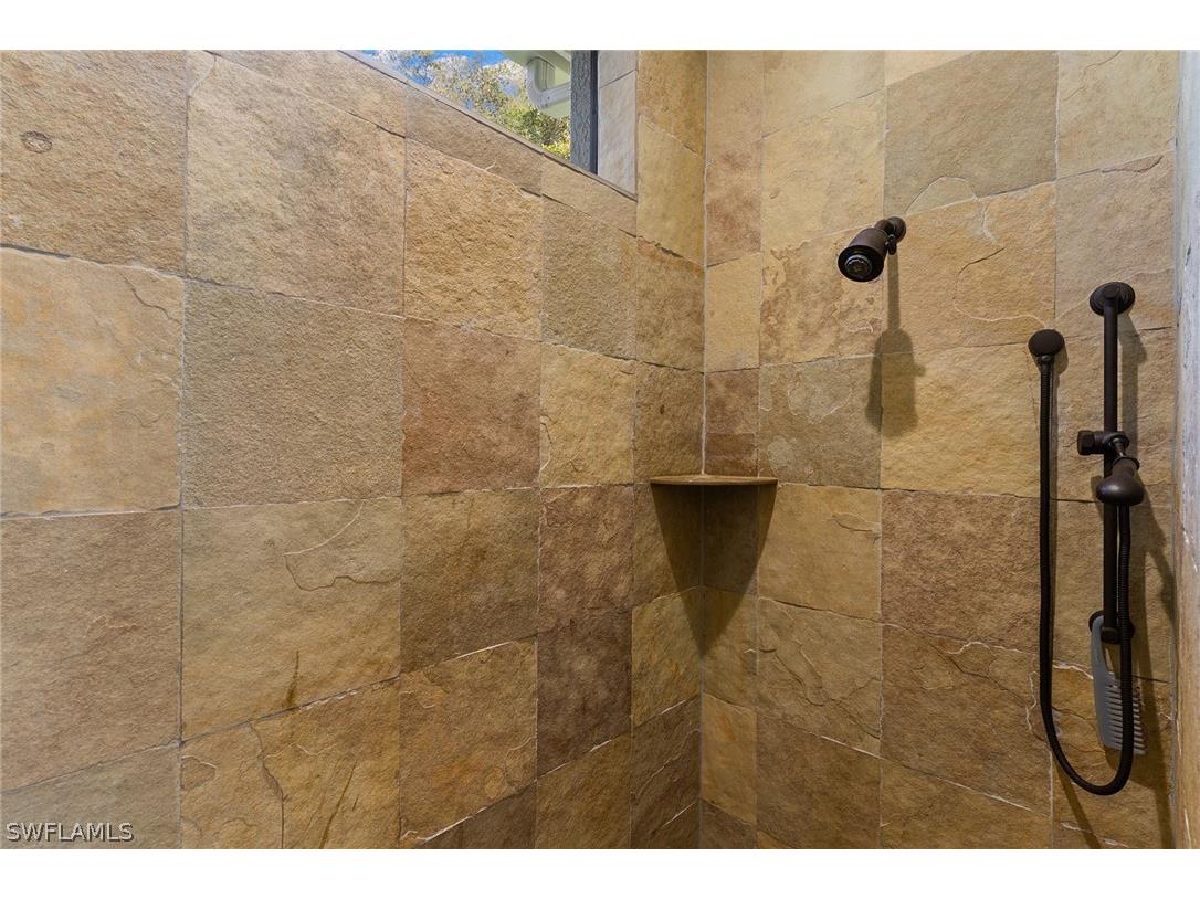 7506 Hogan Court Naples FL 34113 226009116 image26