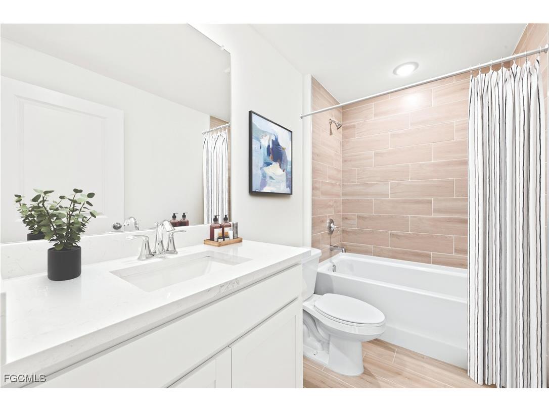 751 Bently Street E Lehigh Acres FL 33974 2026000758 image5