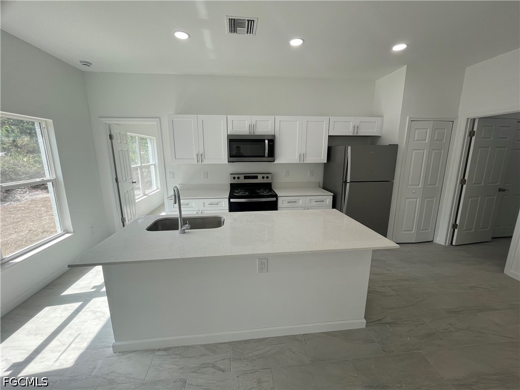 751 Crystal Avenue S Lehigh Acres FL 33974 2026014014 image2