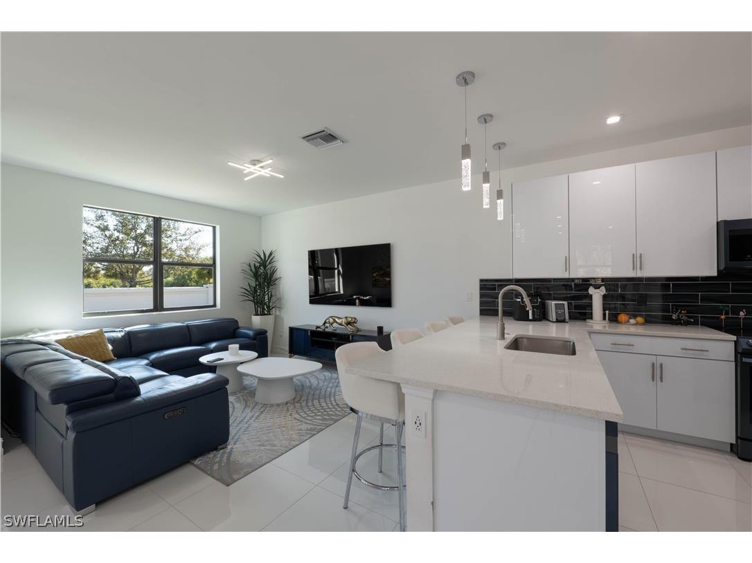 7510 Rockefeller Drive Naples FL 34119 226010435 image2