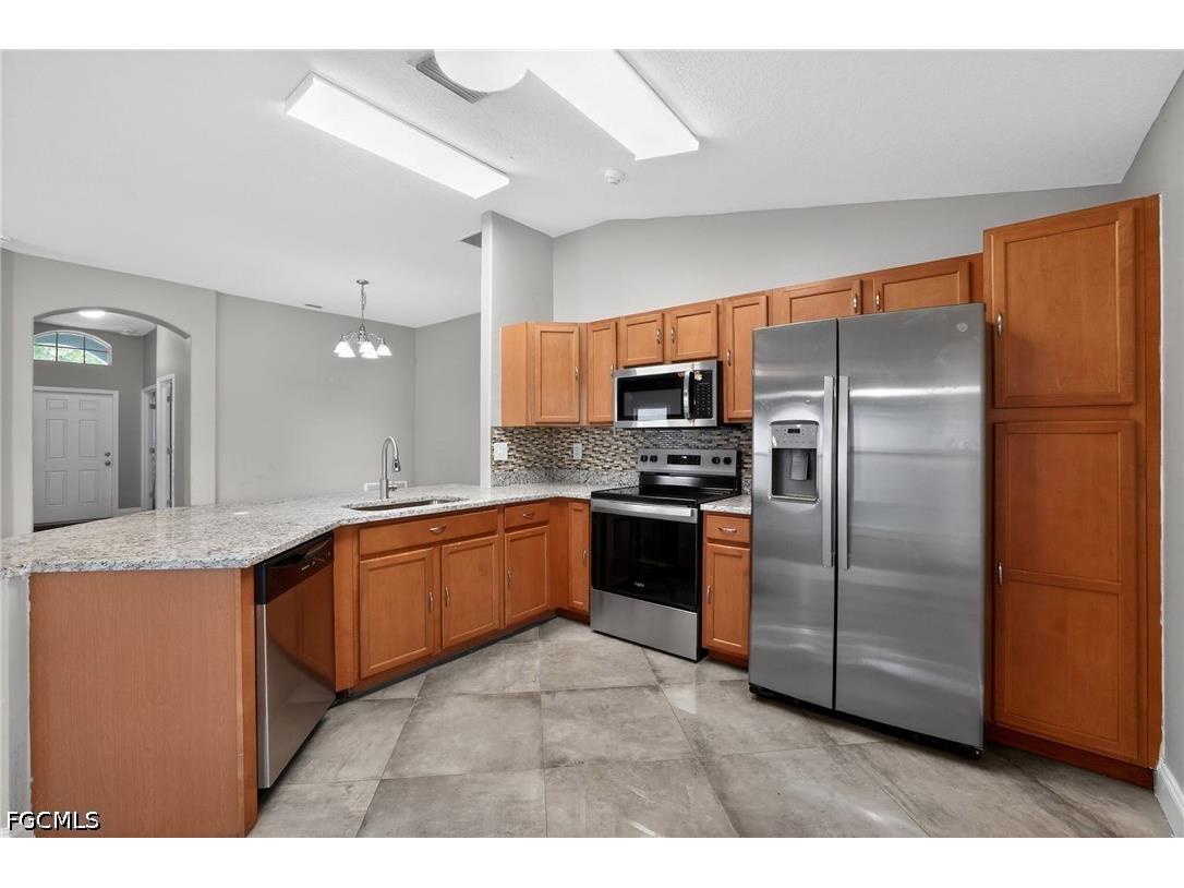 7513 Turtle View Drive Ruskin FL 33573 2026021039 image29