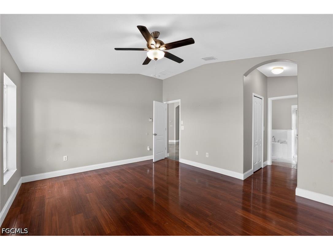 7513 Turtle View Drive Ruskin FL 33573 2026021039 image37