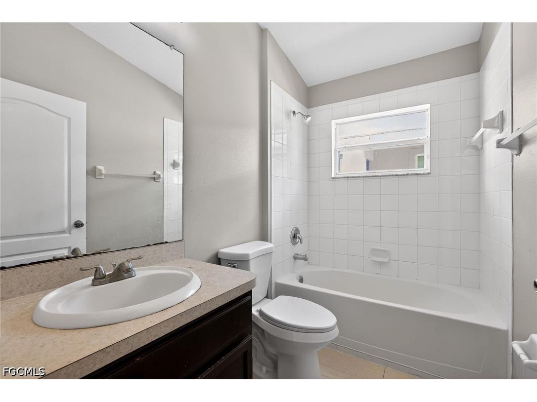 7513 Turtle View Drive Ruskin FL 33573 2026021039 image41