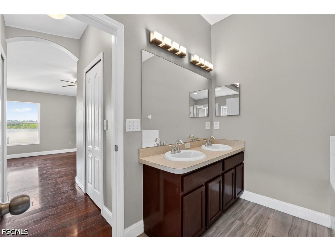 7513 Turtle View Drive Ruskin FL 33573 2026021039 image42