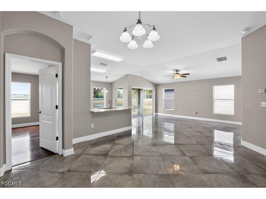 7513 Turtle View Drive Ruskin FL 33573 2026021039 image7