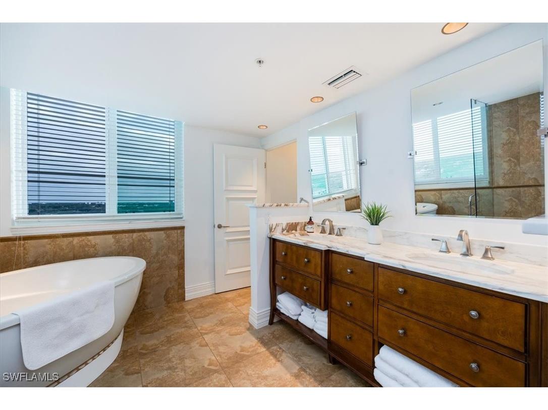 7515 Pelican Bay Boulevard #14A Naples FL 34108 225073145 image16