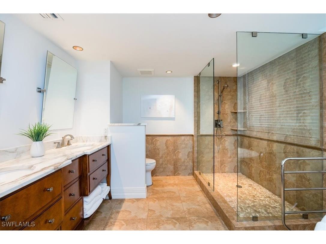 7515 Pelican Bay Boulevard #14A Naples FL 34108 225073145 image17