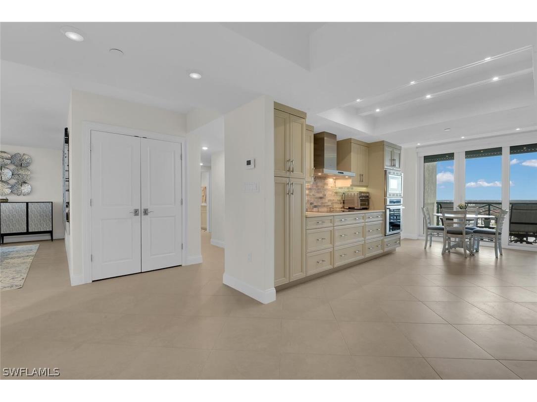 7515 Pelican Bay Boulevard #17D Naples FL 34108 226006943 image10