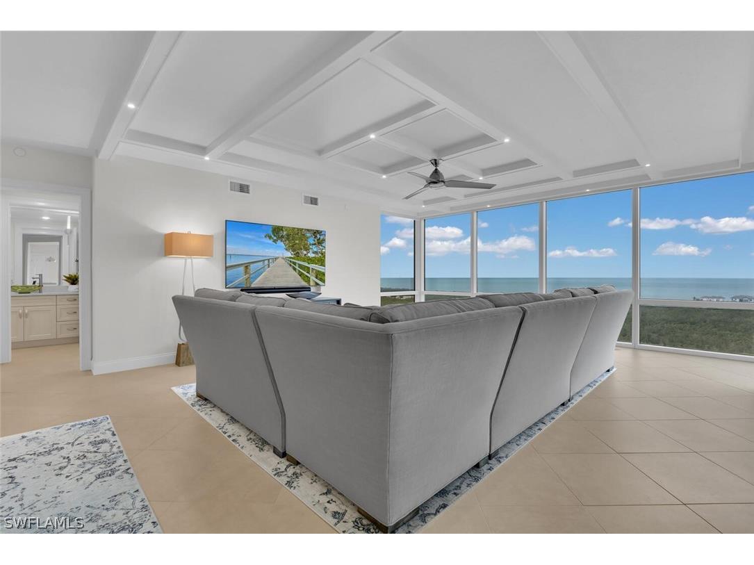 7515 Pelican Bay Boulevard #17D Naples FL 34108 226006943 image2