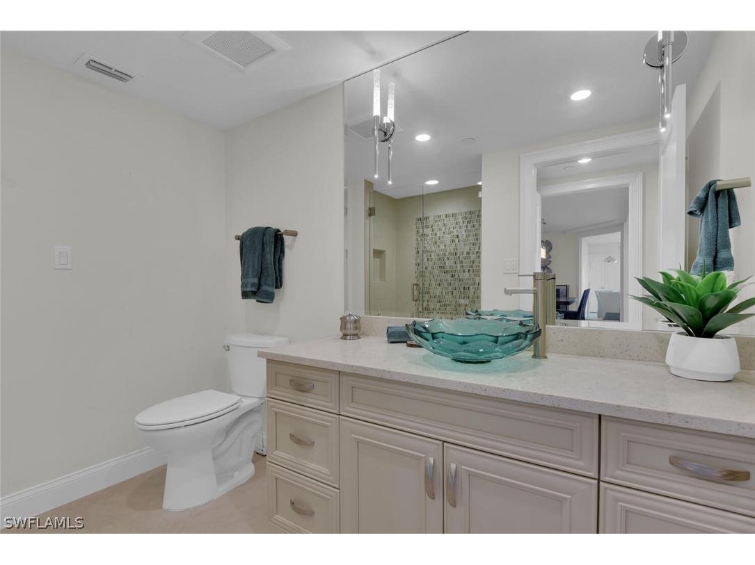 7515 Pelican Bay Boulevard #17D Naples FL 34108 226006943 image31