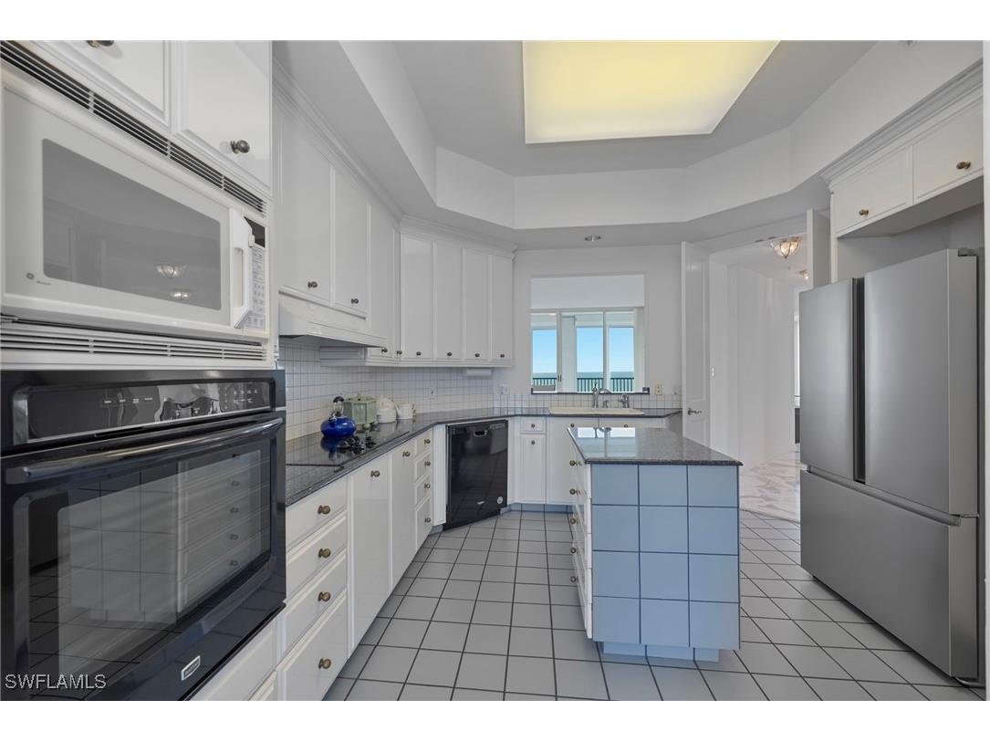 7515 Pelican Bay Boulevard #PH-C Naples FL 34108 225082307 image8