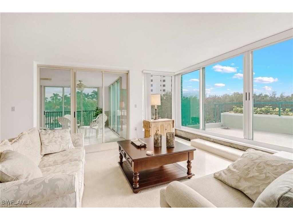 7515 Pelican Bay Boulevard #2A Naples FL 34108 225071804 image1