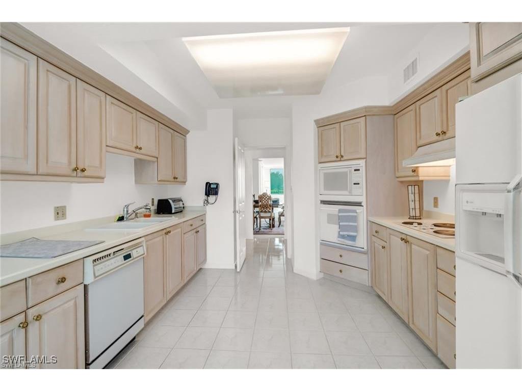 7515 Pelican Bay Boulevard #2A Naples FL 34108 225071804 image10