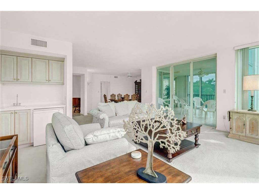 7515 Pelican Bay Boulevard #2A Naples FL 34108 225071804 image2