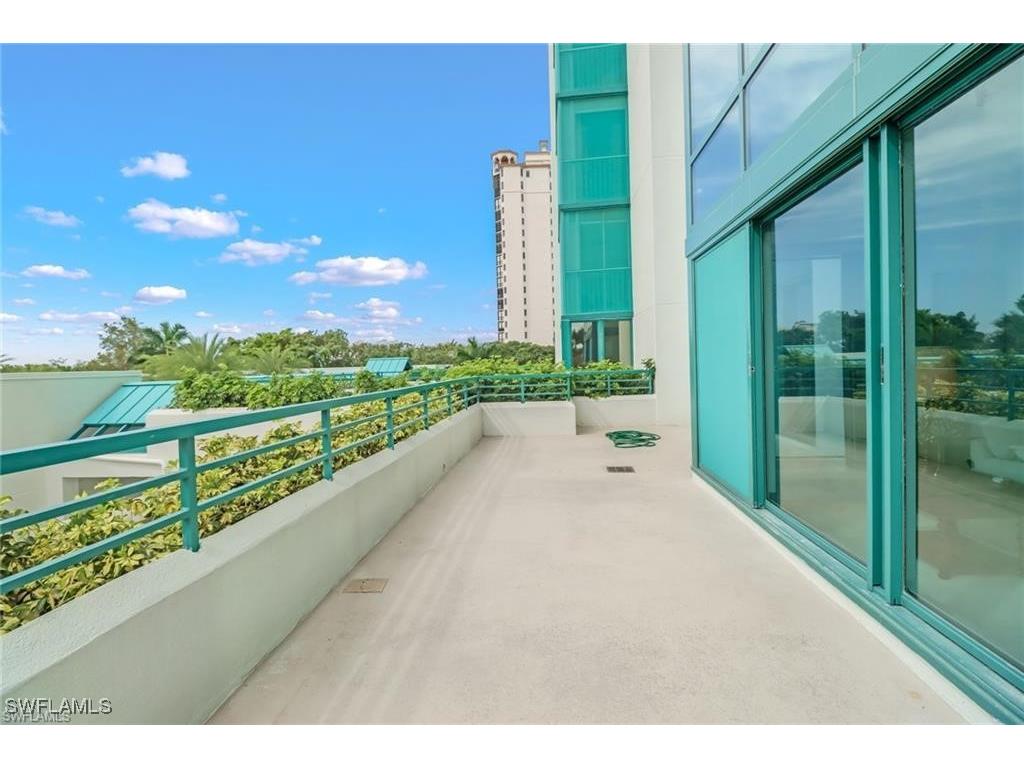 7515 Pelican Bay Boulevard #2A Naples FL 34108 225071804 image6