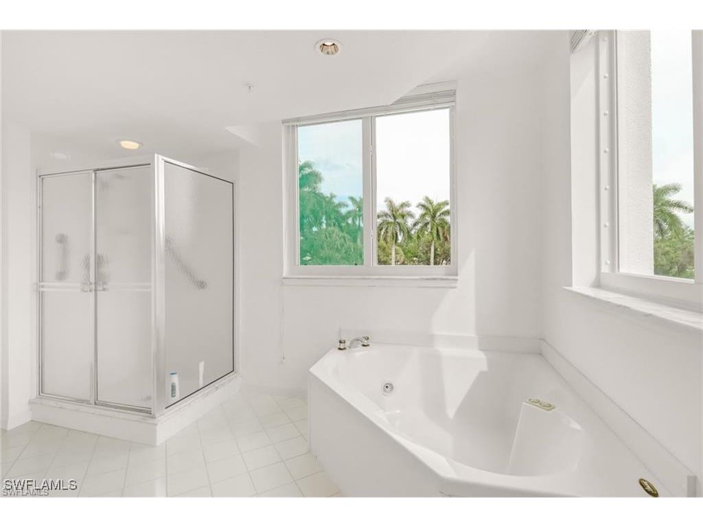 7515 Pelican Bay Boulevard #2A Naples FL 34108 225071804 image9