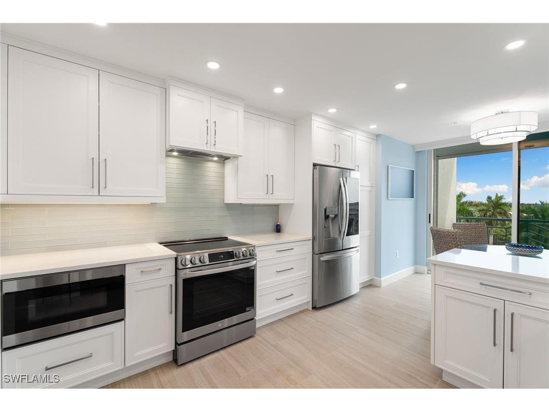 7515 Pelican Bay Boulevard #5A Naples FL 34108 225073026 image10