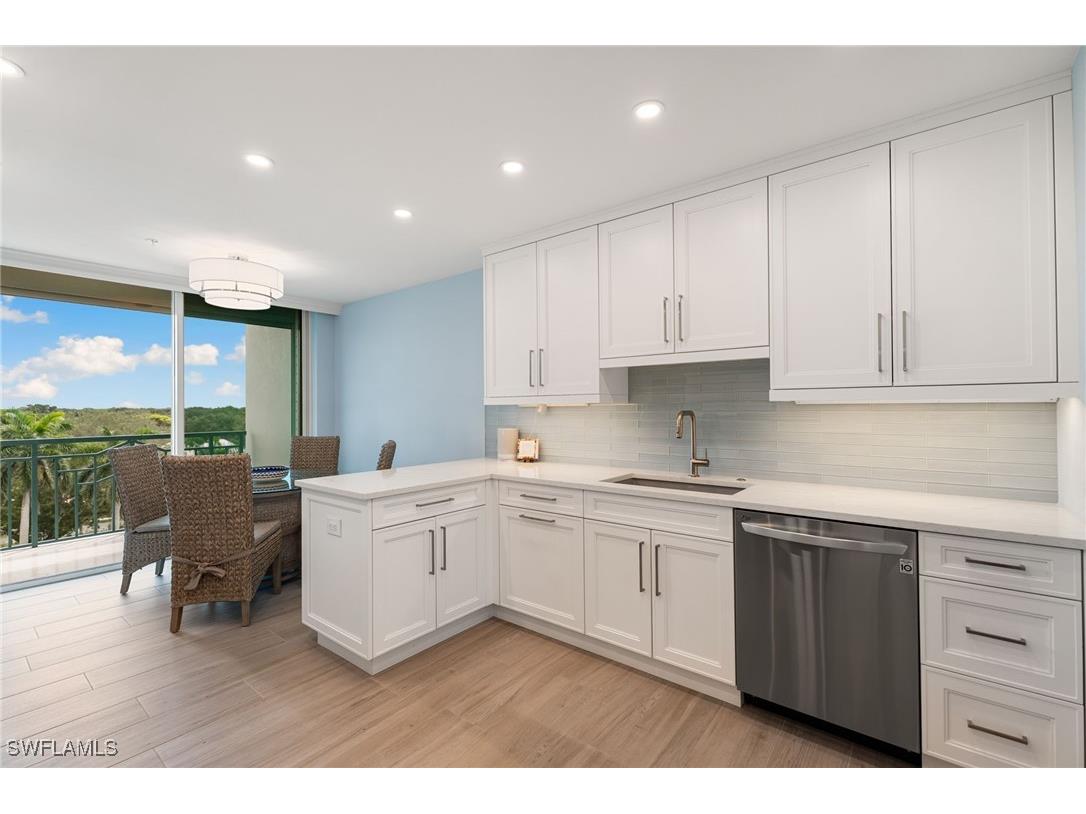 7515 Pelican Bay Boulevard #5A Naples FL 34108 225073026 image11