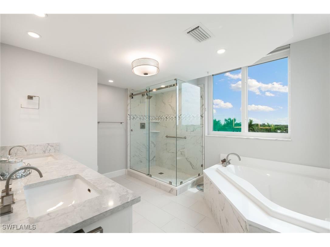 7515 Pelican Bay Boulevard #5A Naples FL 34108 225073026 image19