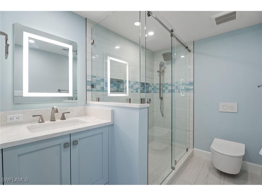 7515 Pelican Bay Boulevard #5A Naples FL 34108 225073026 image21