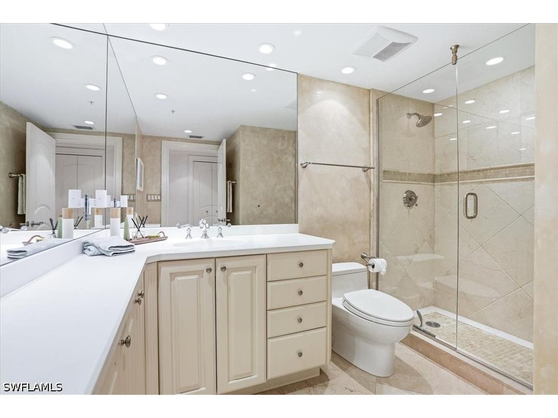 7515 Pelican Bay Boulevard #5C Naples FL 34108 226024932 image15