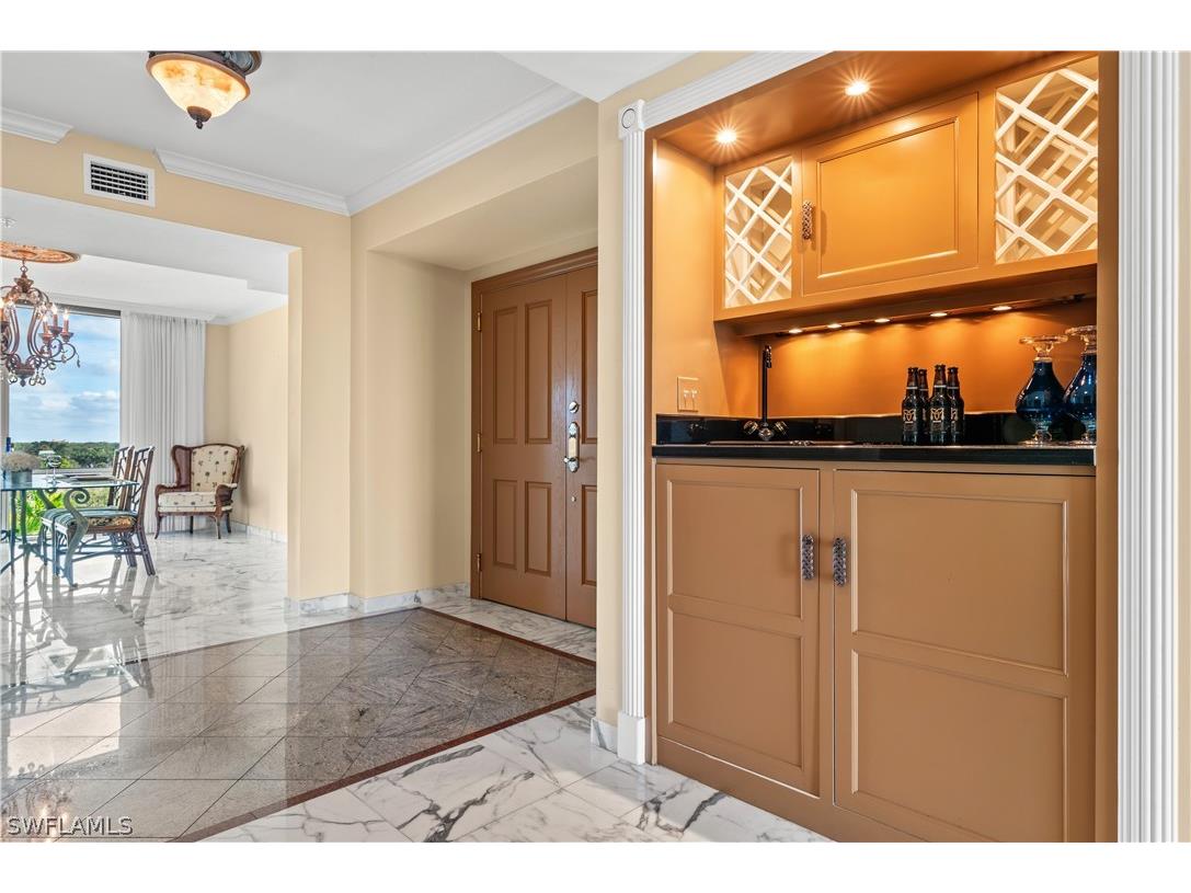 7515 Pelican Bay Boulevard #7B Naples FL 34108 226012622 image1