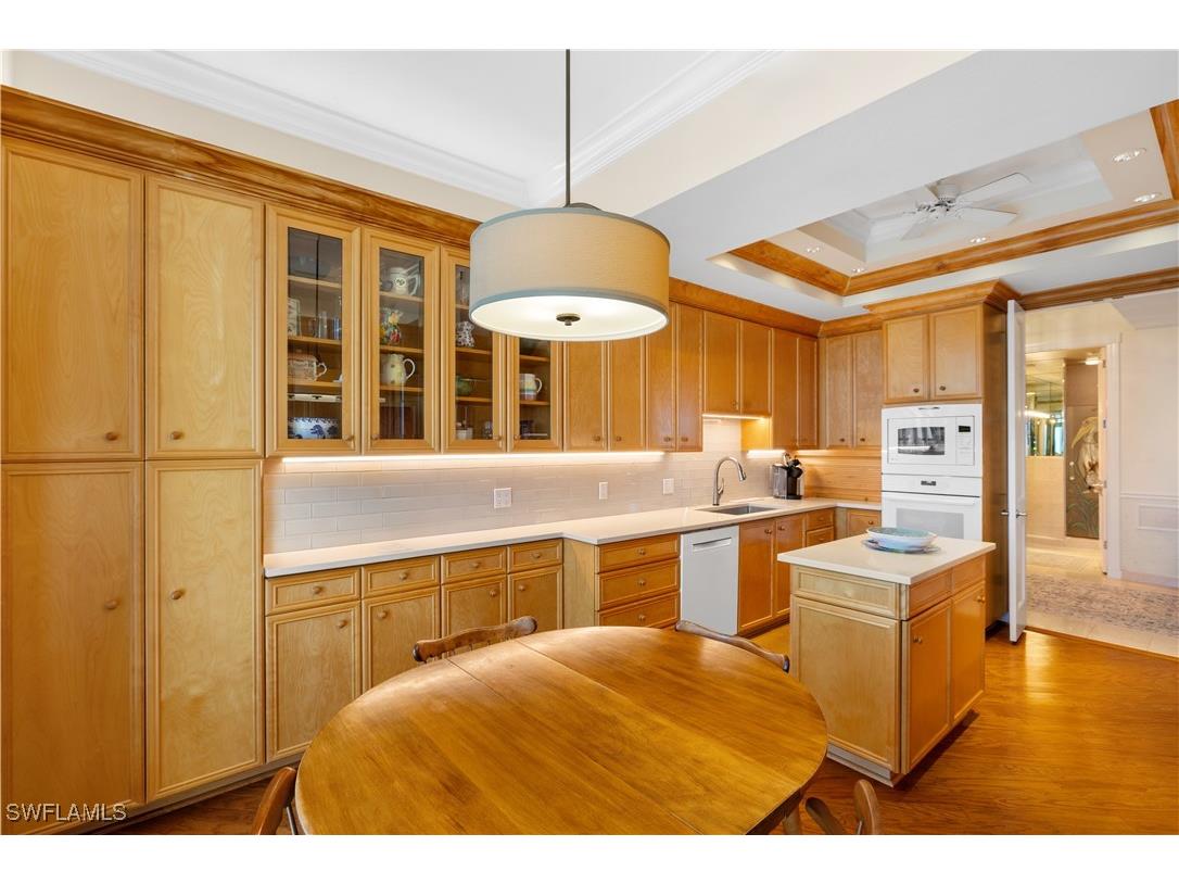7515 Pelican Bay Boulevard #PH D Naples FL 34108 226000764 image9