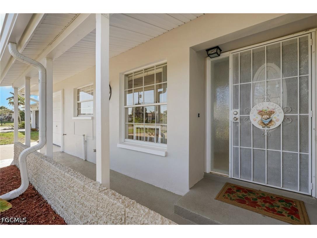 752 Coral Drive Cape Coral FL 33904 2026014941 image3